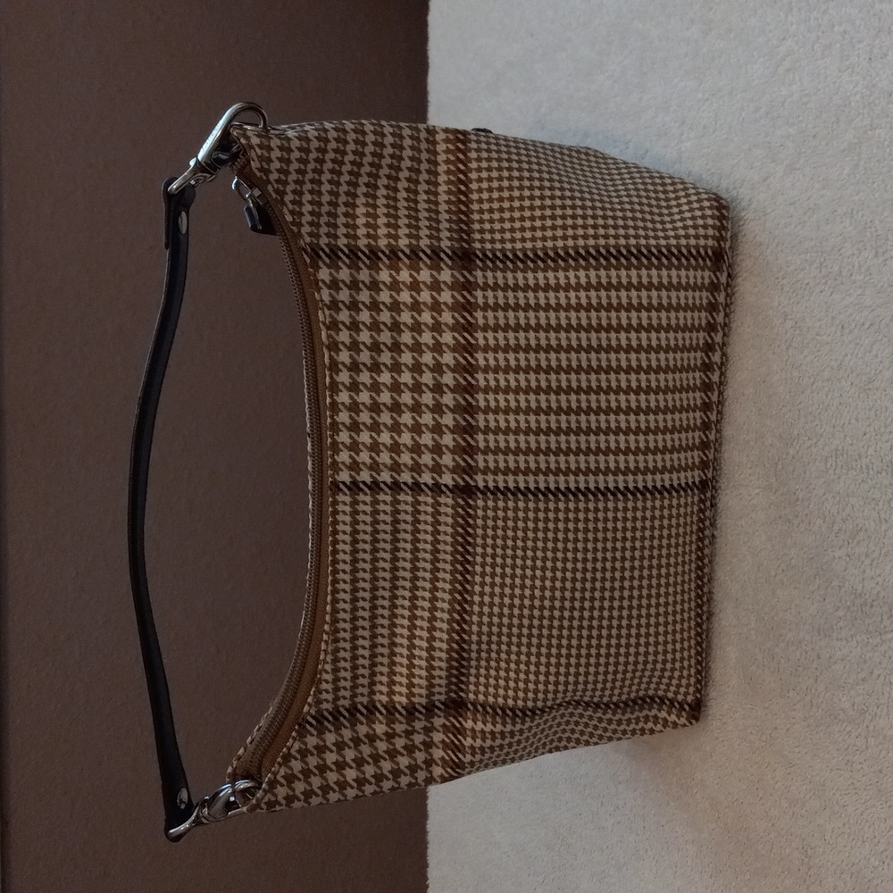 Handbag - Picture 2 of 11
